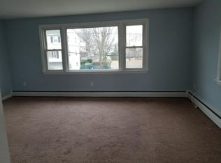 189 Bracken St, Cranston, RI 02920