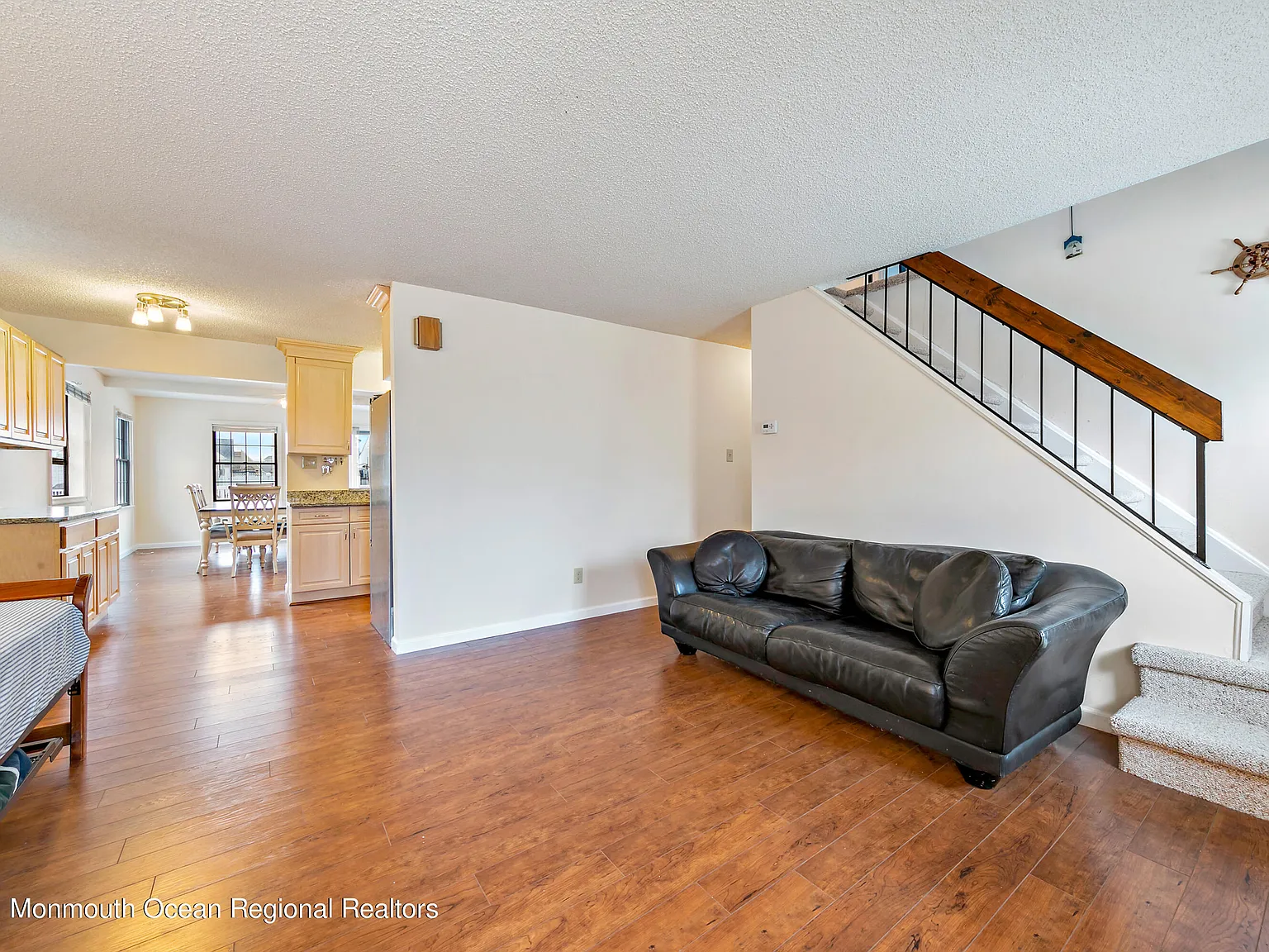4 bed, 1973 sqft, $2,500 — Photo 4