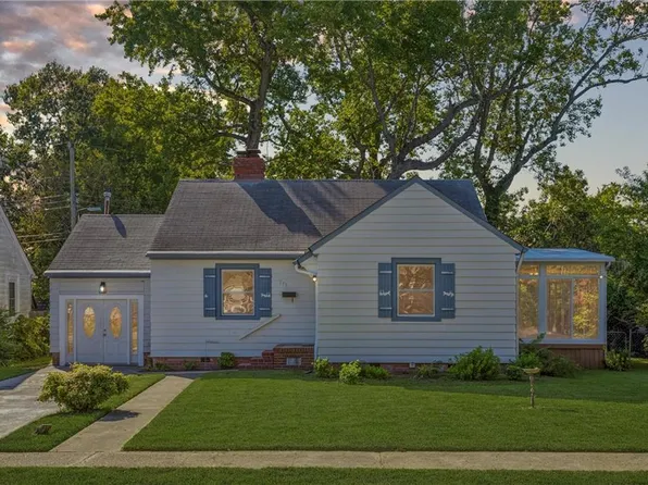 133 Wythe Crescent Dr, Hampton, VA 23661