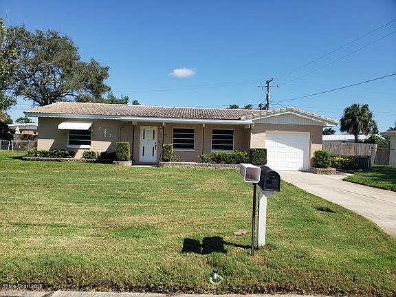 3rd image of 102 W Sharon Dr