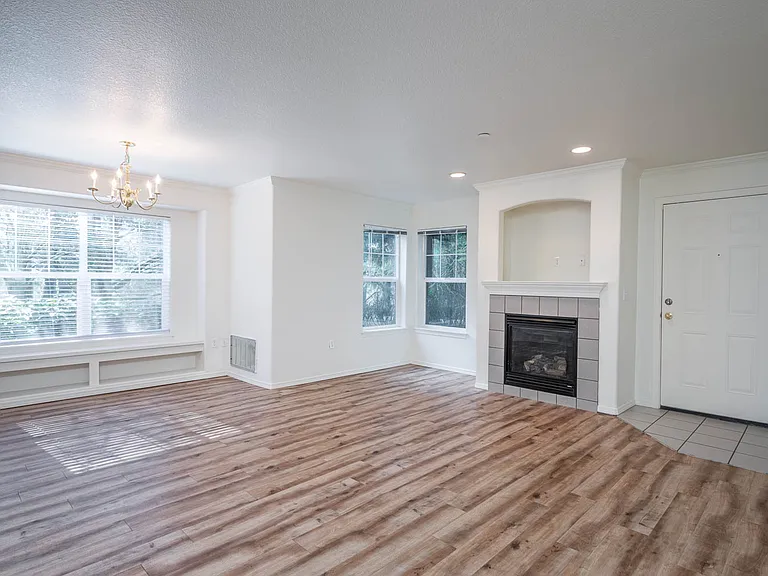 Village at Main Street | 2x2 Large Living Room with Fireplace and Large Light Filled Window