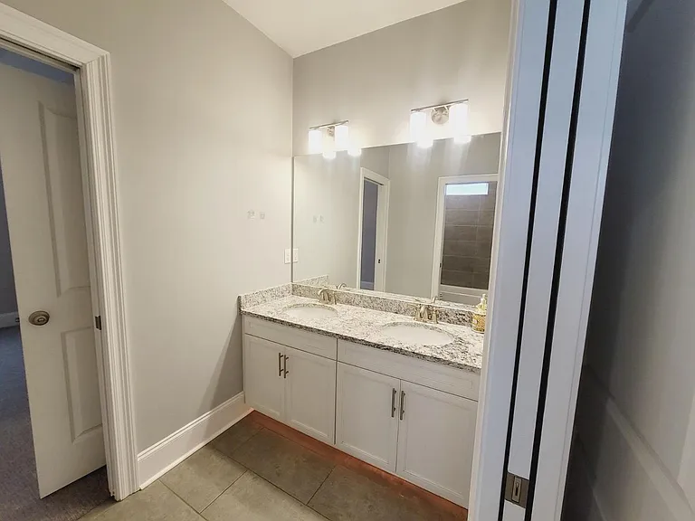 2385 Sweet Valley Hts — Photo 37