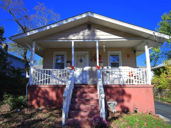 20 E Crestwood Ave, Somerdale, NJ 08083