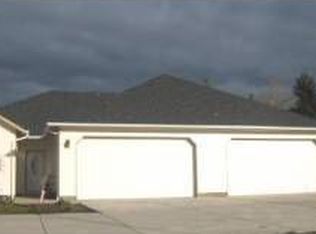 816 Umpqua St, Harrisburg, OR 97446