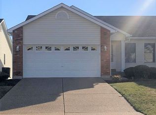 1528 Rosedale Dr, O'Fallon, MO 63366