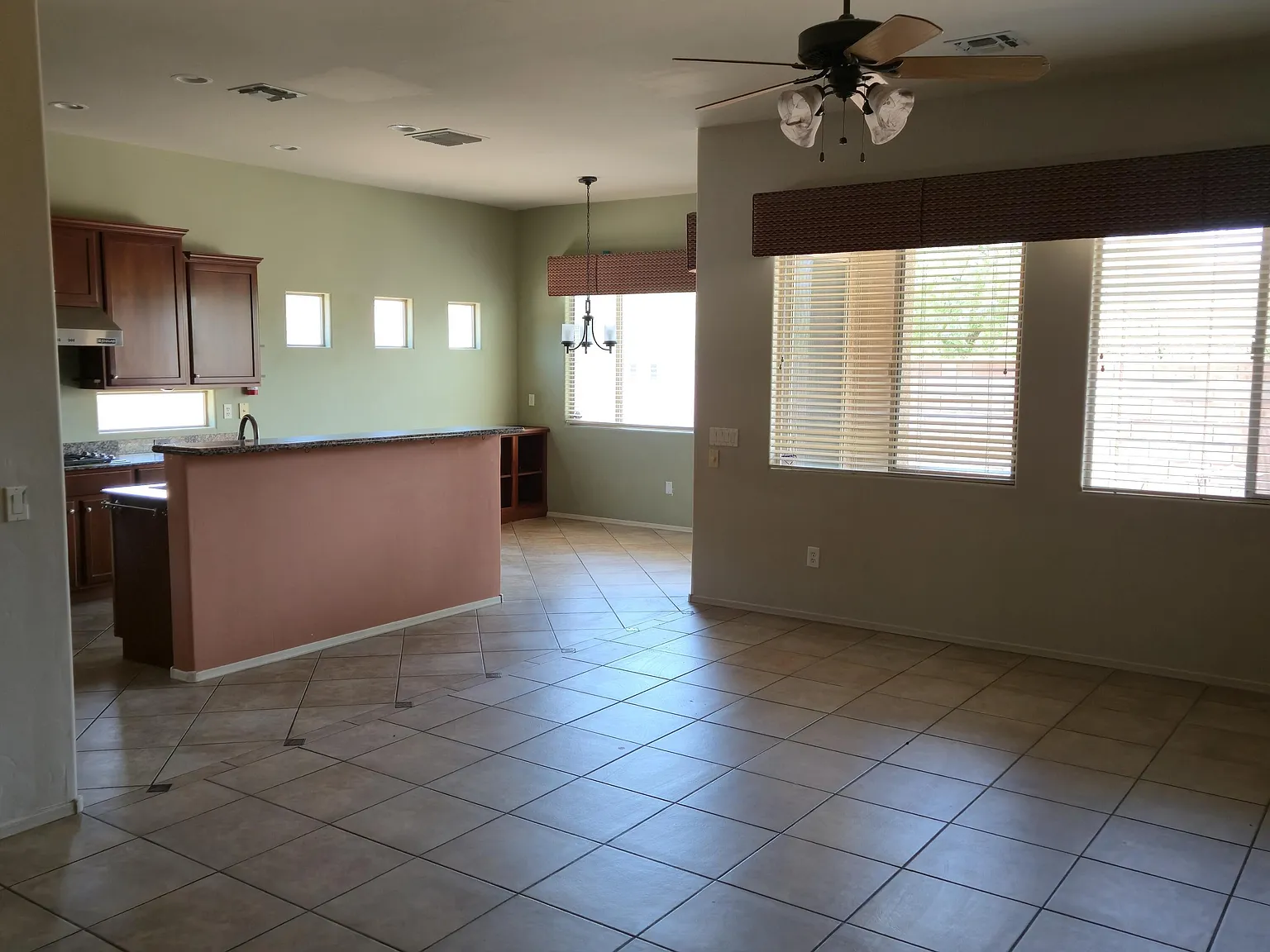 4 bed, 3.0 bath, 2135 sqft, $2,300 — Photo 2