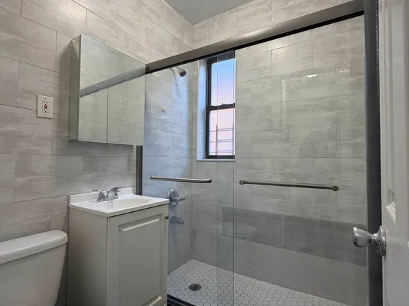 118-35 Metropolitan Avenue image 6 of 8