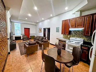 476 Woodward Avenue, #2R