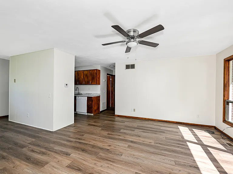 3287 Delray Ave NW — Photo 5