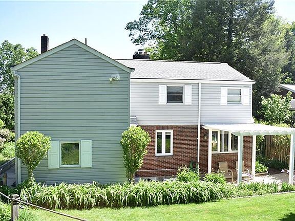2nd image of 1001 Marion Dr