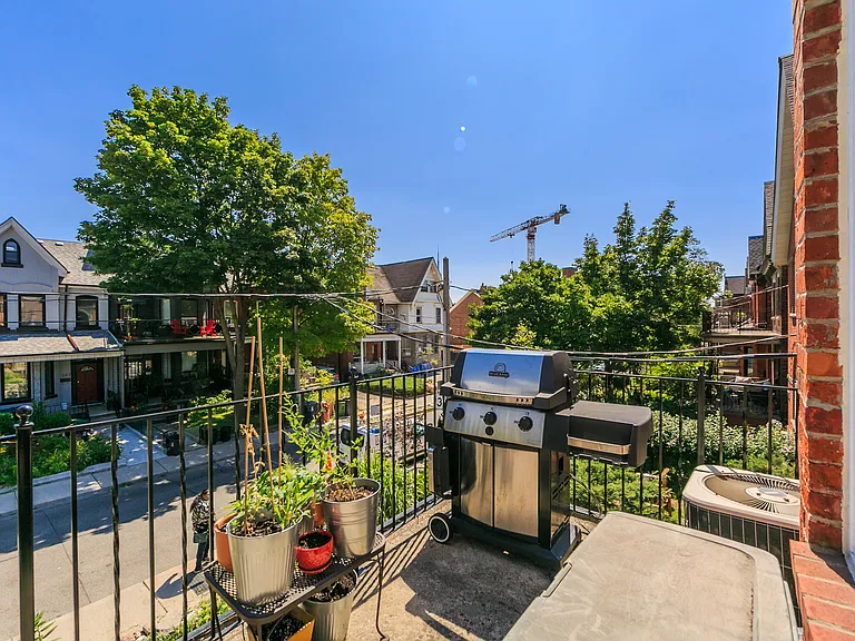 388 Manning Ave #A — Photo 25