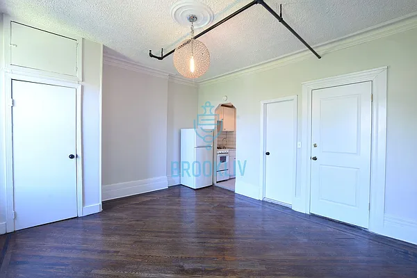 Rented by null | media 11