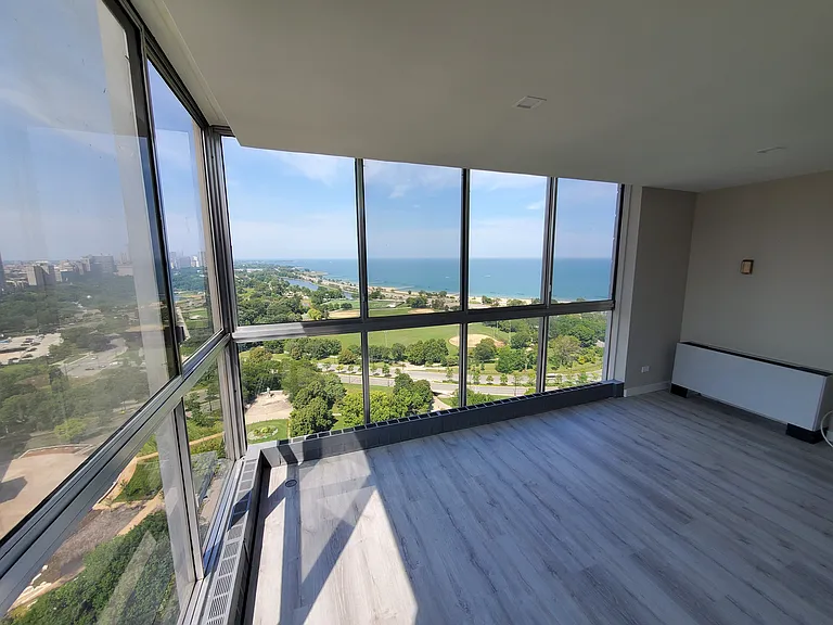 1555 N Dearborn Pkwy #27E — Photo 20