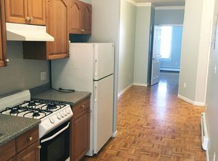 6831 60th St APT 1R, Ridgewood, NY 11385