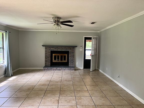 4th image of 133 Dana Dr