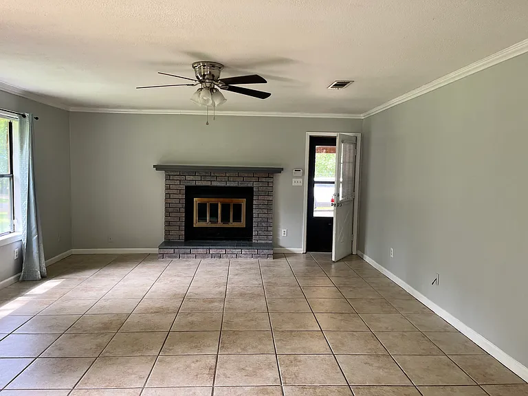133 Dana Dr — Photo 4