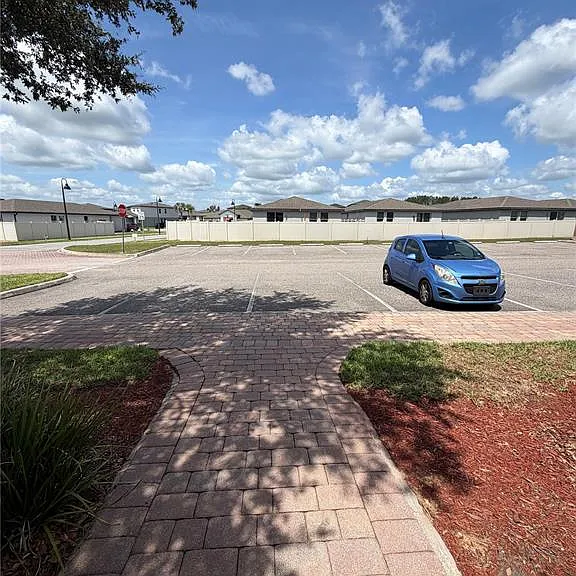 2404 Bella Vista Dr — Photo 2
