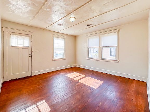 4th image of 3207 Logandale Ave