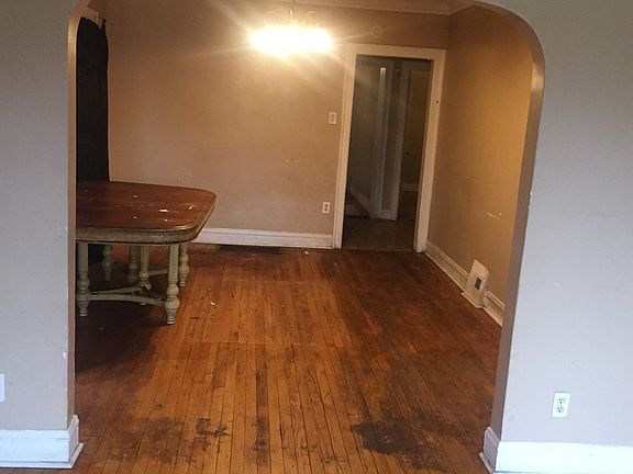 3rd image of 7736 S Winchester Ave