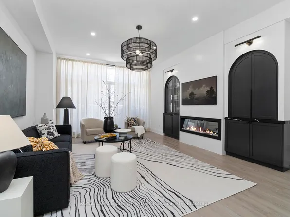 60 BA Tecumseth St, Toronto, ON M5V 2R8