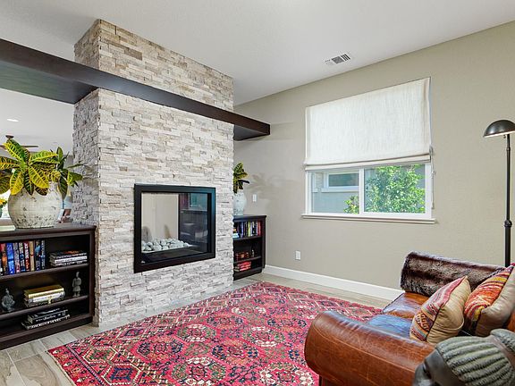 4th image of 177 River Oaks Drive