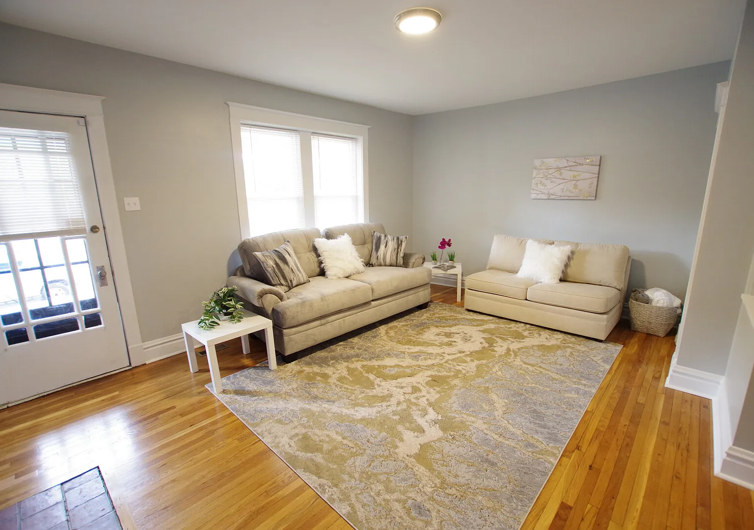 1F Furnished 2 bed 1 bath unit with all utilities & fiber internet — Photo 3