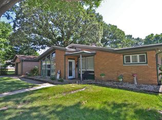 903 Lowden Rd, Streator, IL 61364