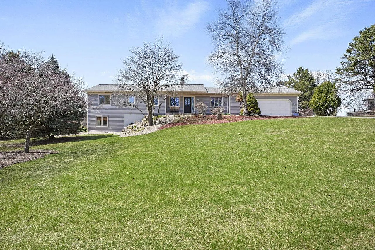 4633 Toepfer Road photo 1