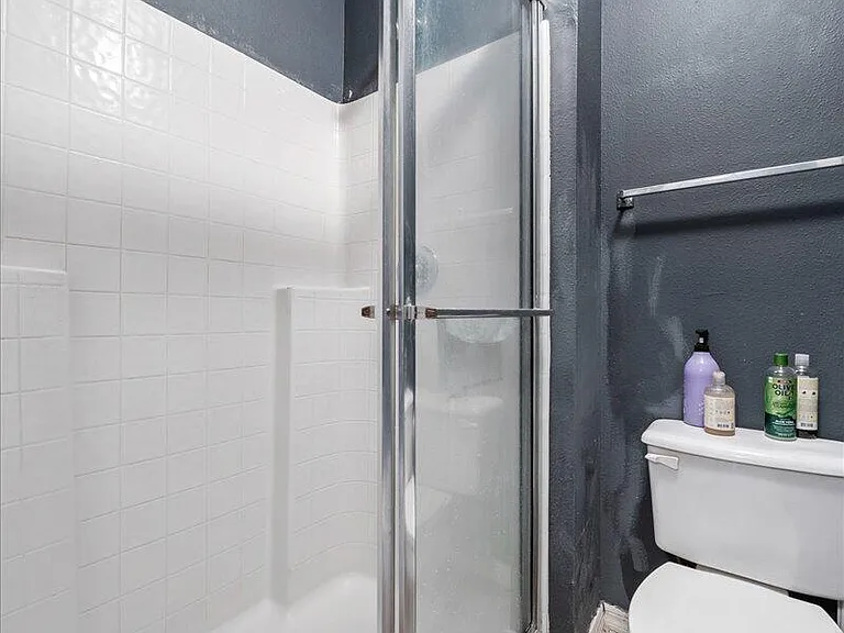 4635 Elena Way — Photo 17