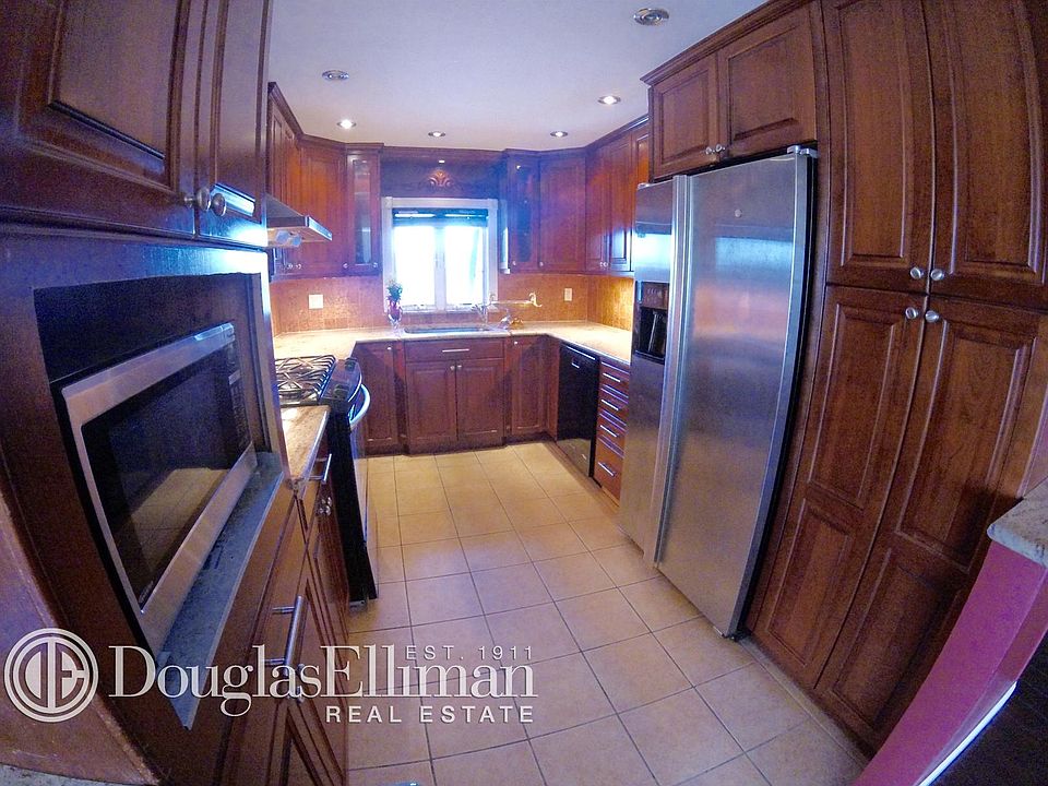 1st image of 8746 21st Ave #3