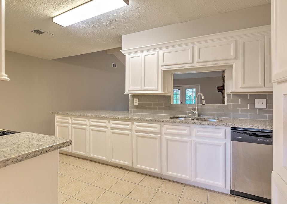 1st image of 3315 Ashwyne Ct