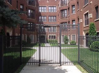 1942 E 74th St APT 2A, Chicago, IL 60649