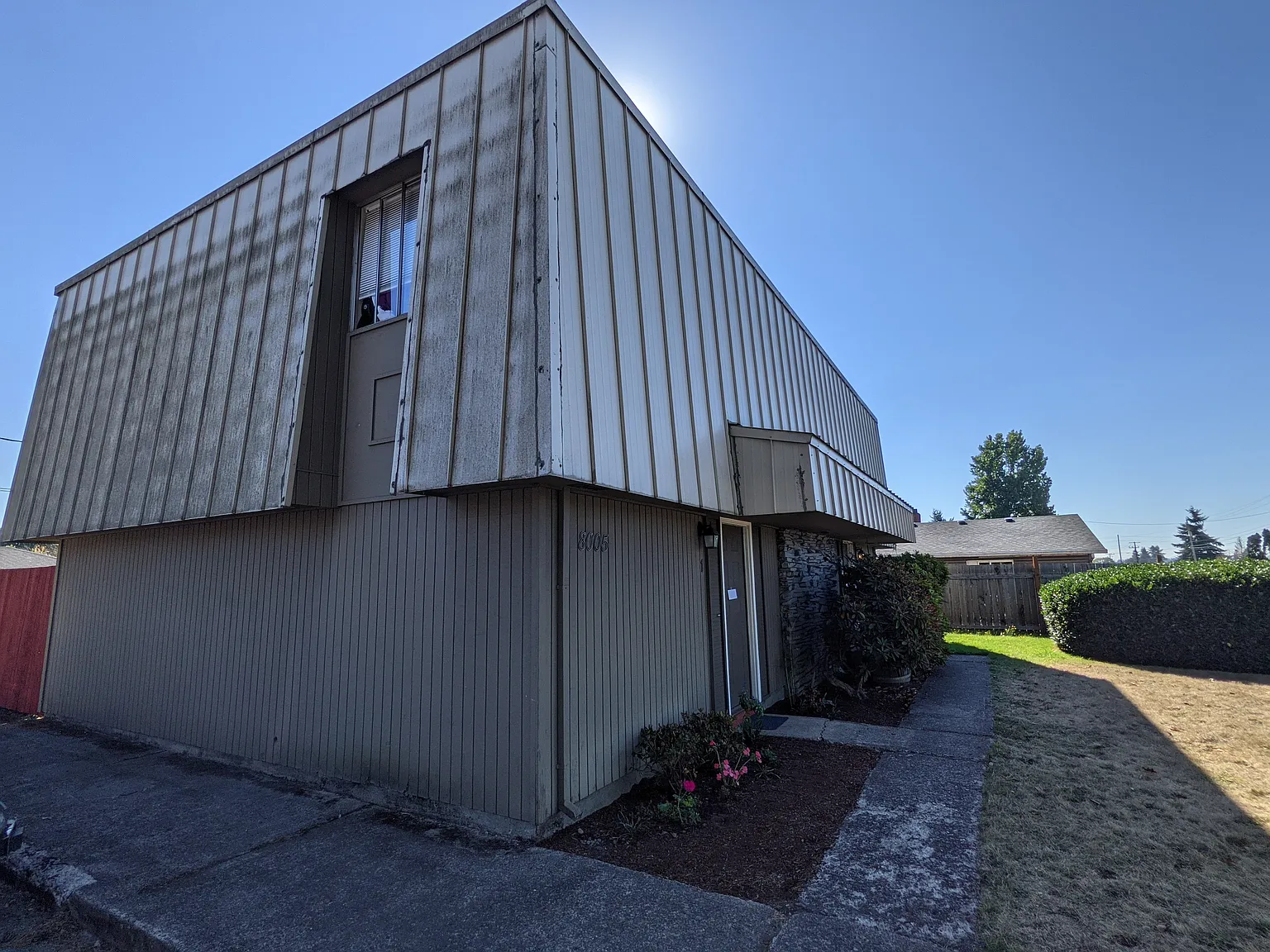 Vancouver 10 Plex — Photo 1