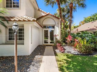 517 Misty Oaks Dr, Pompano Beach, FL 33069
