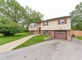 3 Lent Dr, Highland Mills, NY 10930