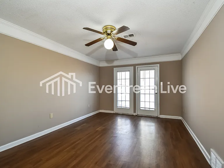 6894 Snyder Rd — Photo 7