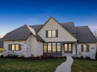 4589 Woodland Dr, Bettendorf, IA 52722