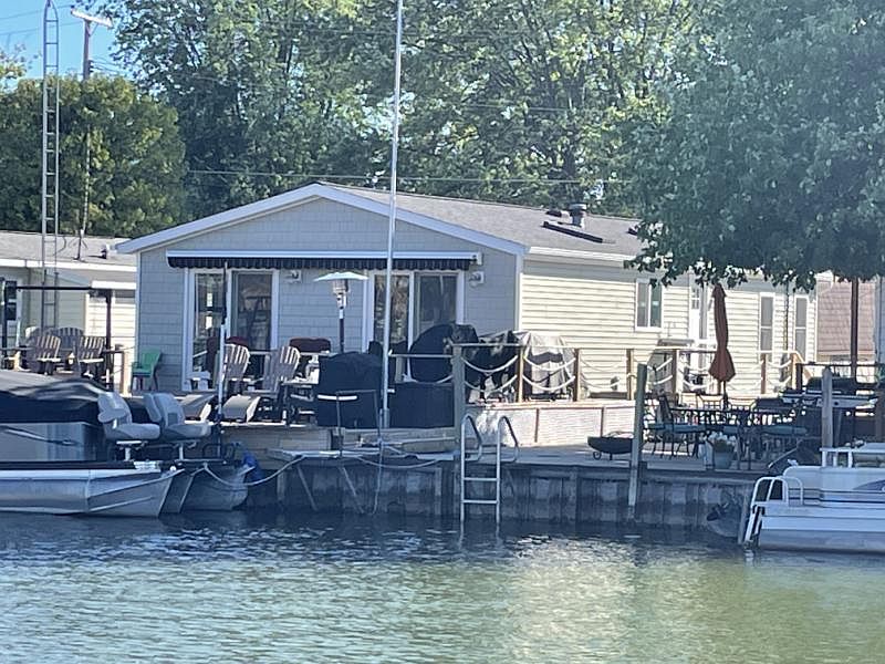 6543 River St, Caseville, MI 48725 Zillow