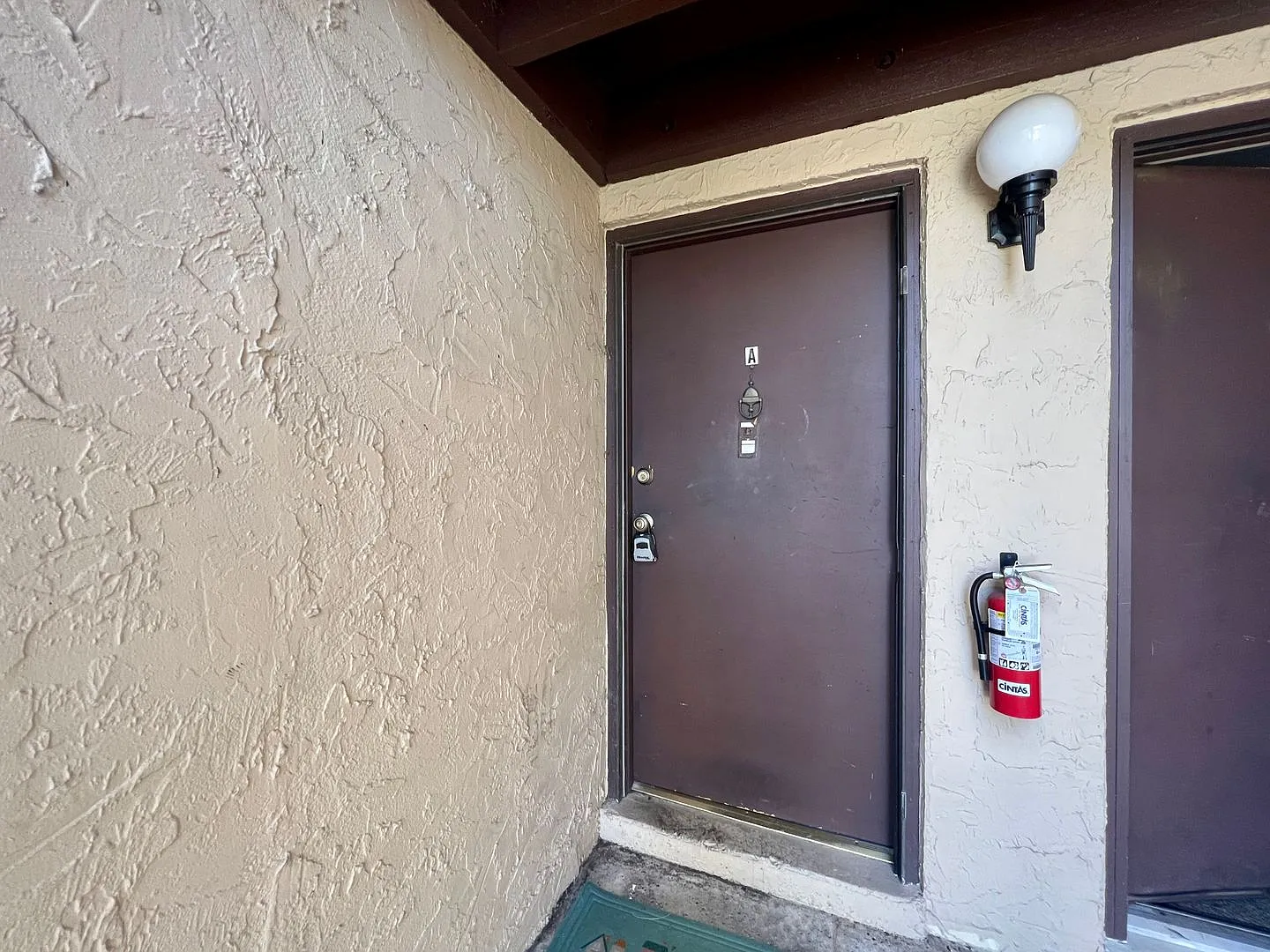 All inclusive 2 bed/ 1 bath condo in Hidden Lakes - Coming Soon near Downtown SRQ — Photo 2