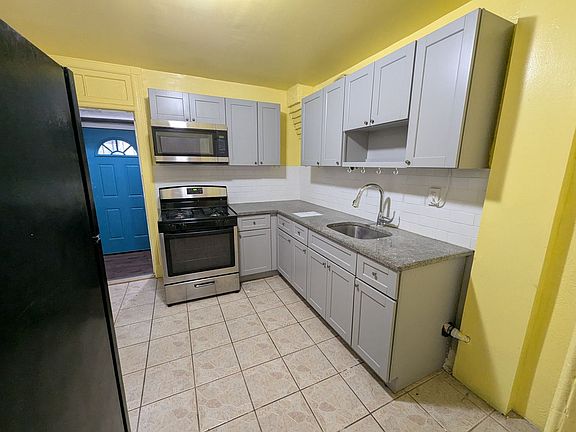 2nd image of 254 N 19th St