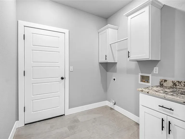 3306 Rosemont Ave — Photo 30