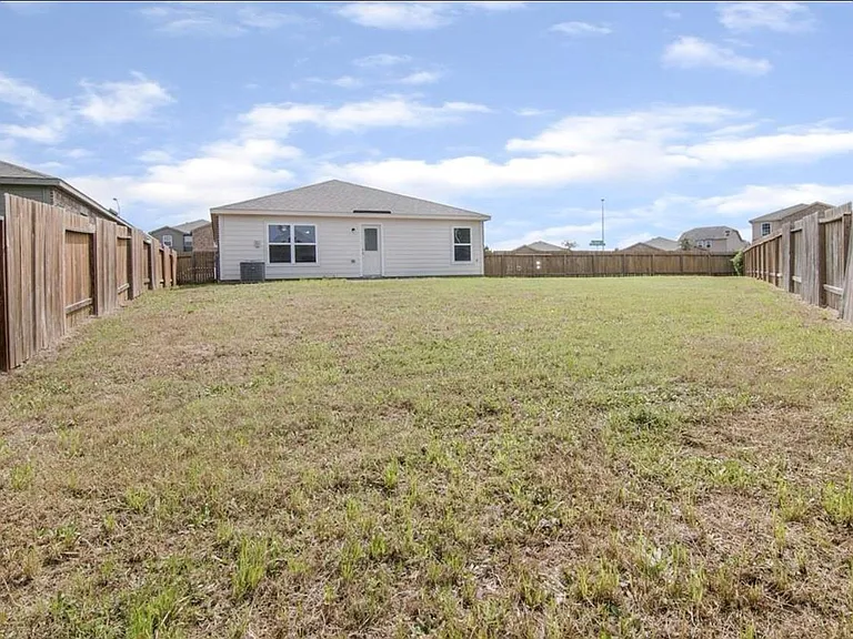 22622 Cloverland Field Dr — Photo 18