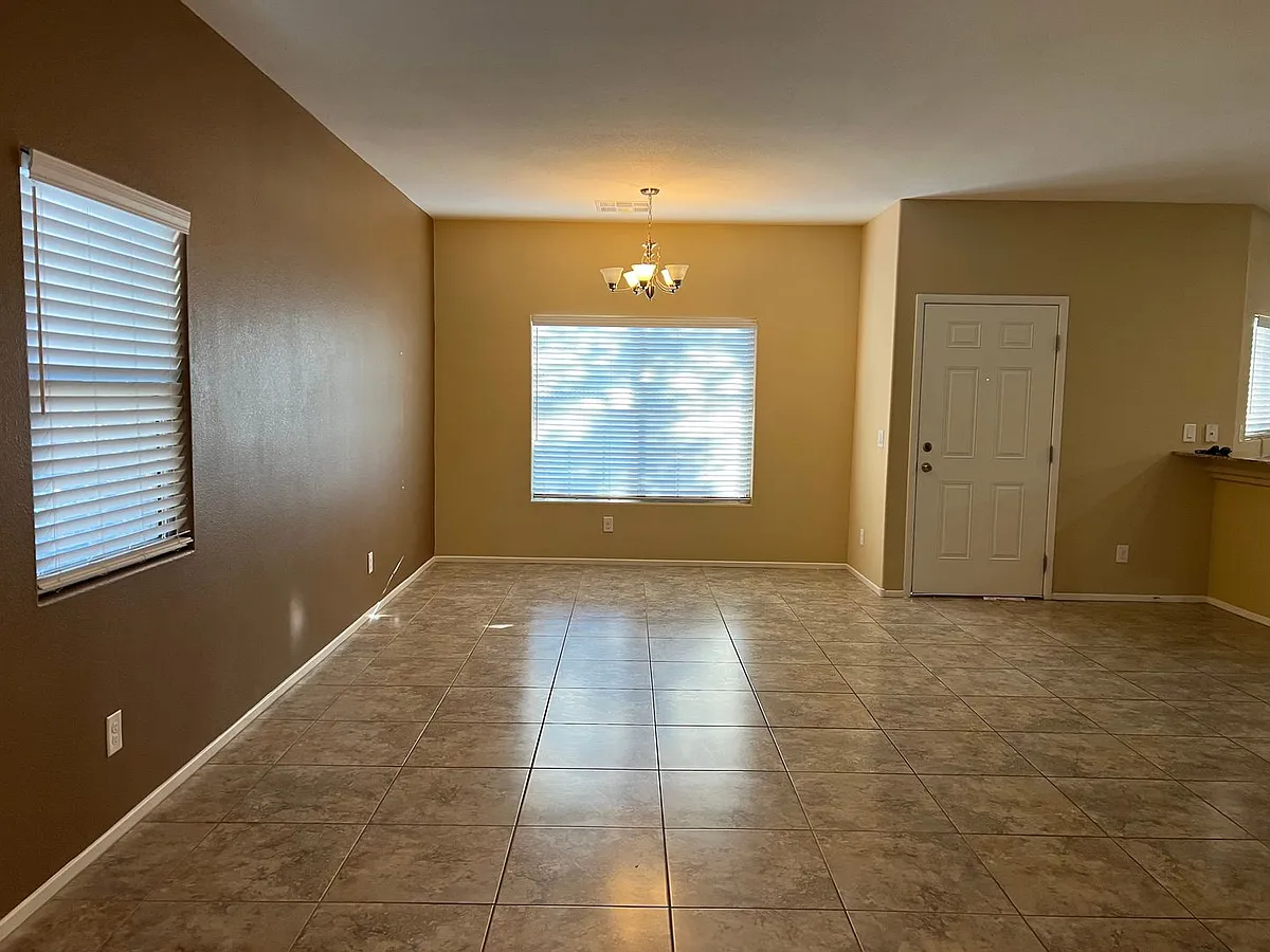 Building Photo - 9503 Vega Carpio Ave