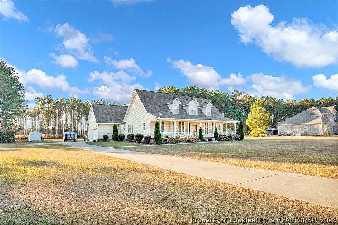 5 bed, 3.0 bath, 3500 sqft, $2,500 — Photo 2