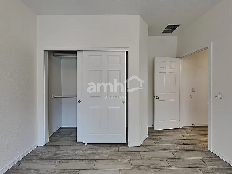 108 E Calle Del Rondador — Photo 11