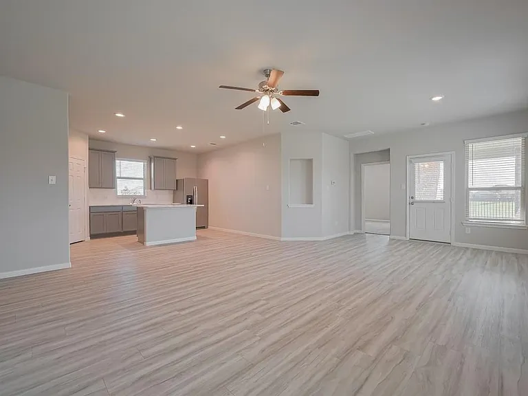 101 Eliana Shores Dr — Photo 10
