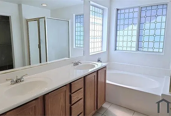 1022 Lone Pine River Ave — Photo 9