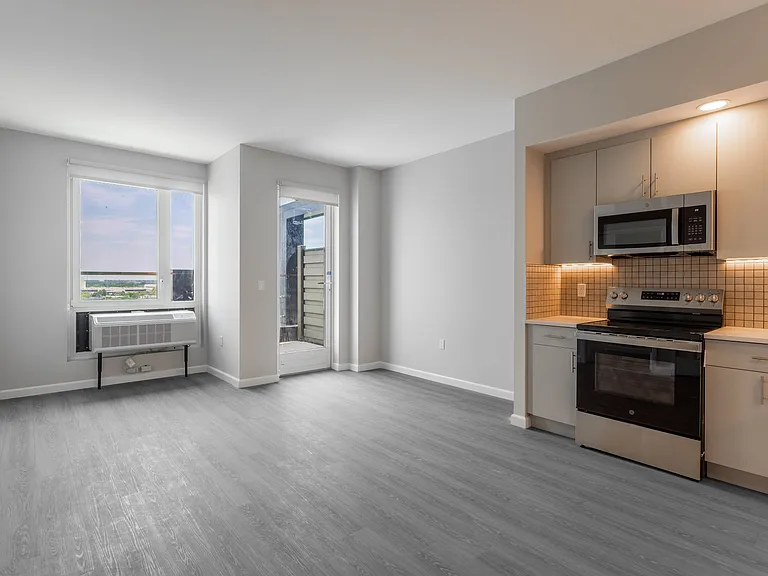 18303 Hillside Ave #7A — Photo 4