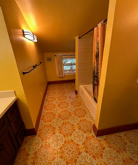 721 Spring St — Photo 23
