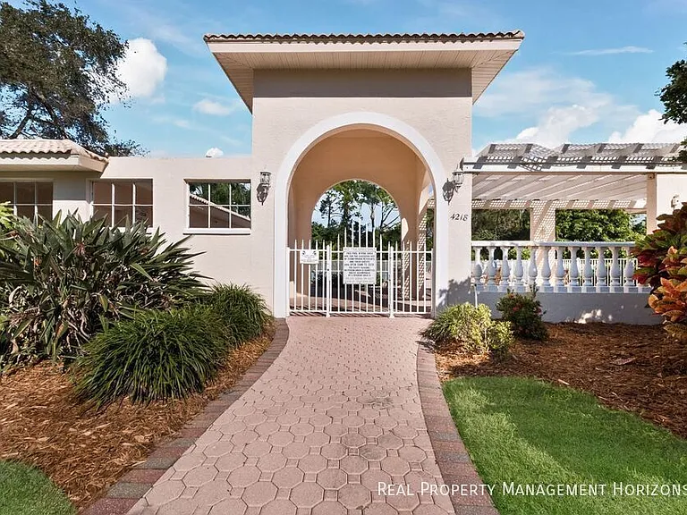 8737 Pebble Creek Ln — Photo 48